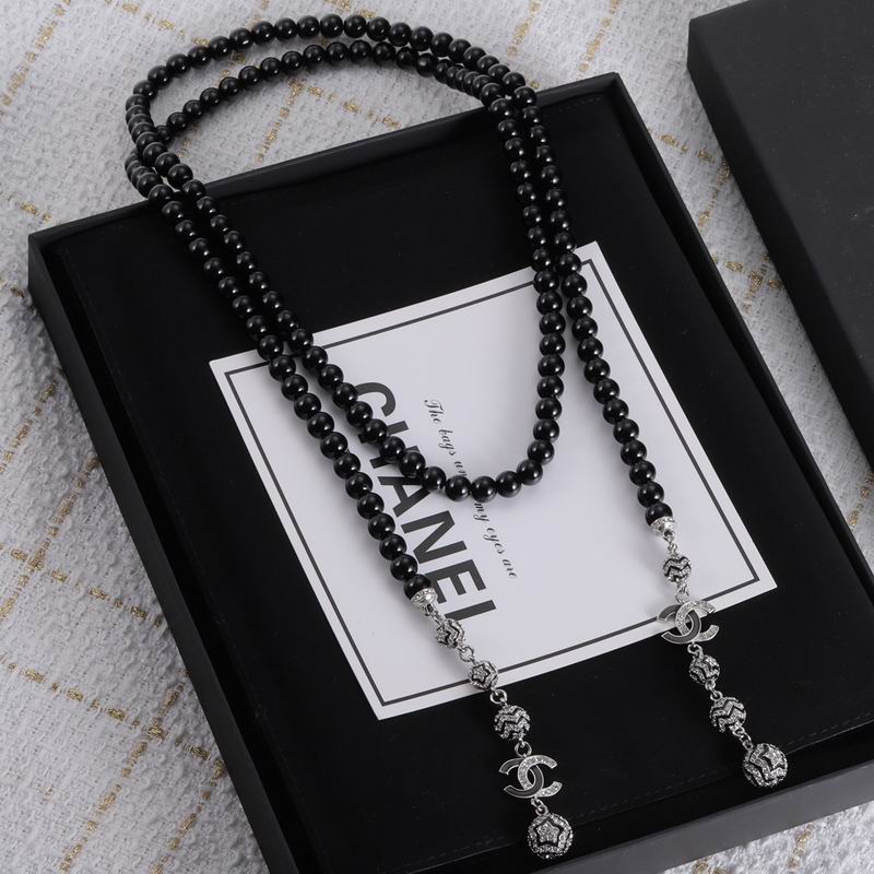 Chanel necklace 1lyx100